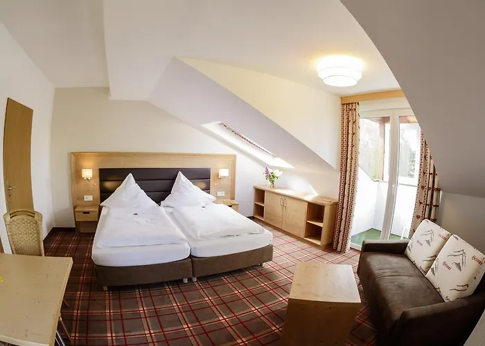 Kur- Und Feriencamping Max 1 Gasthof 4*
