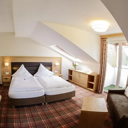 Kur- Und Feriencamping Max 1 Penzion 4*